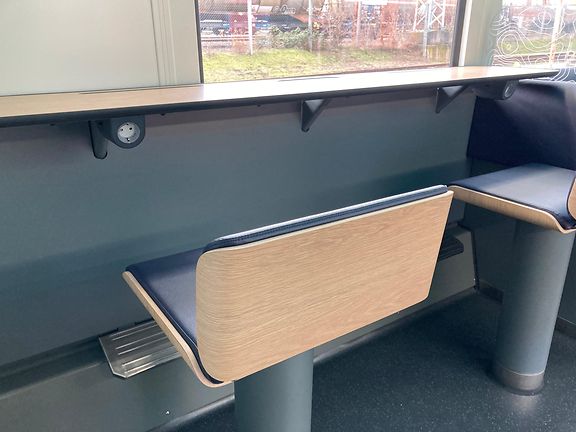01_Arbeitstheke Fenster
